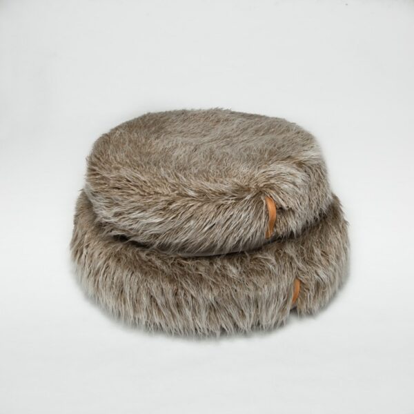 CLOUD7 Hundekissen Hundepouf Yeti