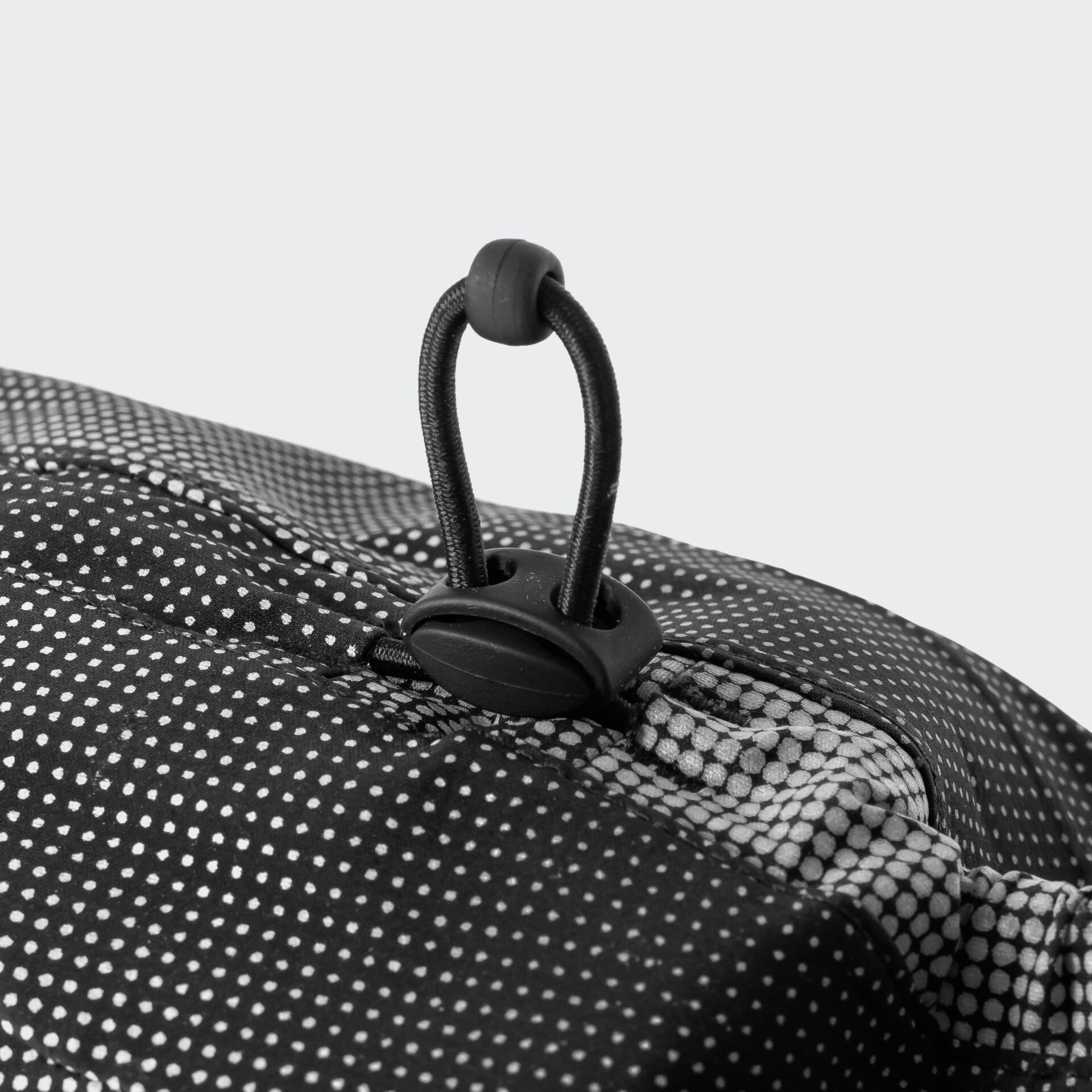 Cloud7 Dog Dachshund Raincoat Aktiv Black Detail 2 On Grey (1)