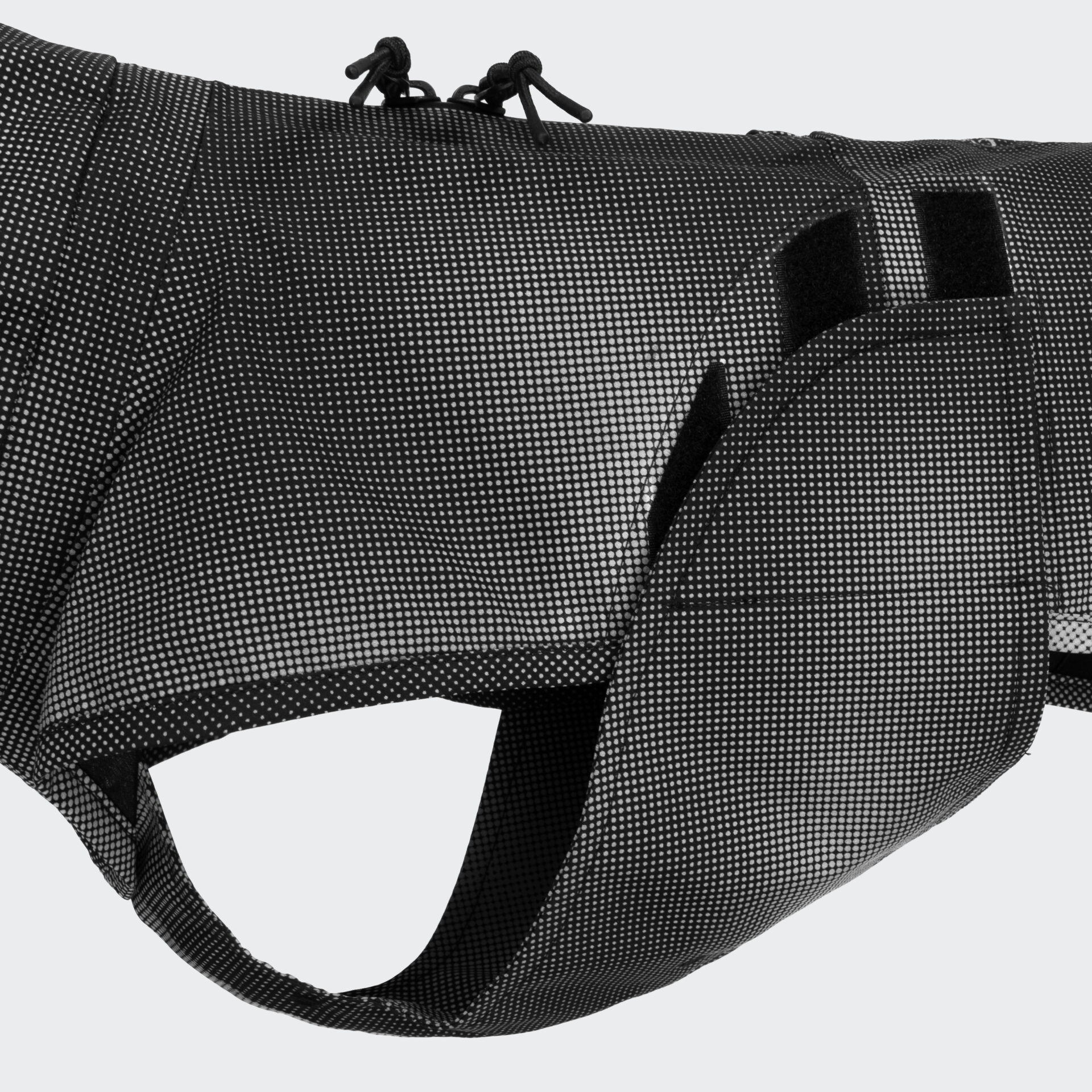 Cloud7 Dog Dachshund Raincoat Aktiv Black Detail 3 On Grey (1)