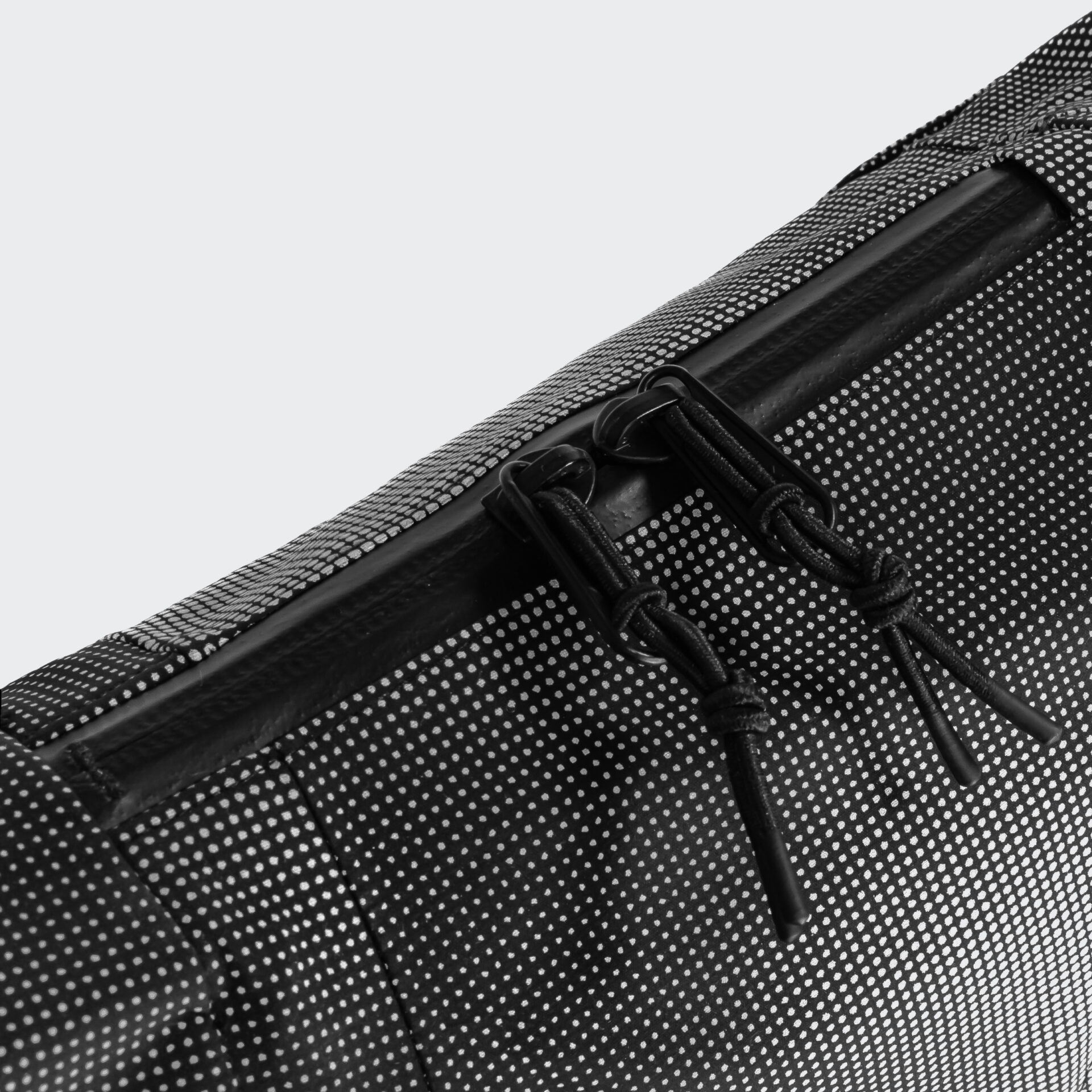 Cloud7 Dog Dachshund Raincoat Aktiv Black Detail 4 On Grey (1)