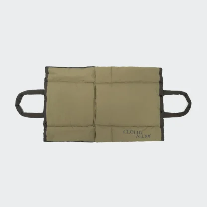 Cloud7 Dog Travel Bad Puffer Darkgrey Detail 4 On Grey