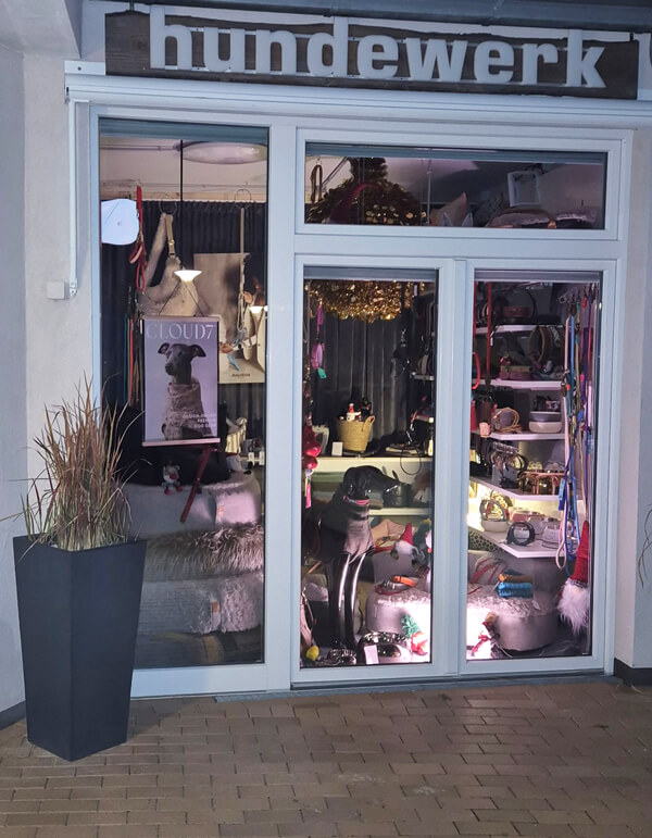 Ladengeschäft hundewerk von Vorne