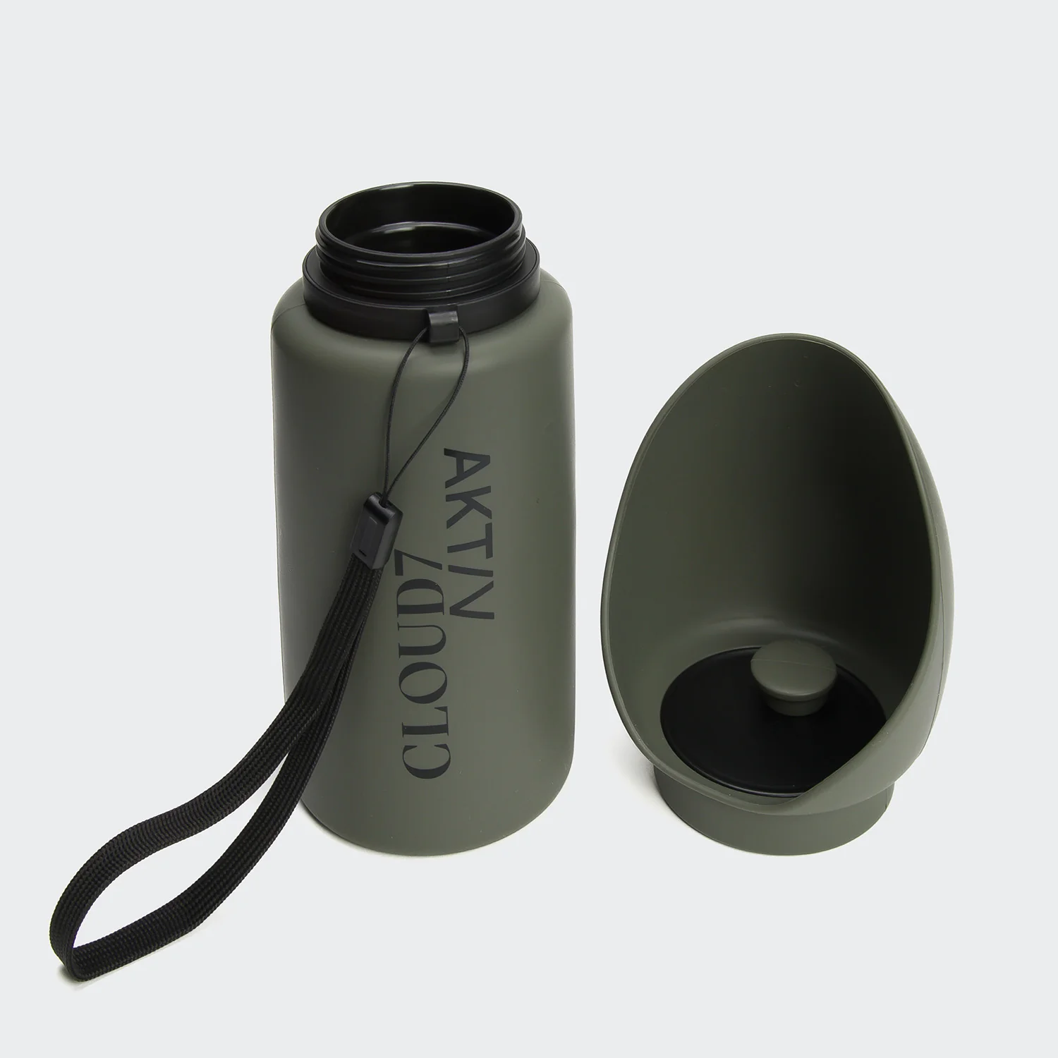 Cloud7 Water Bottle Aktiv Dark Olive 3 On Grey