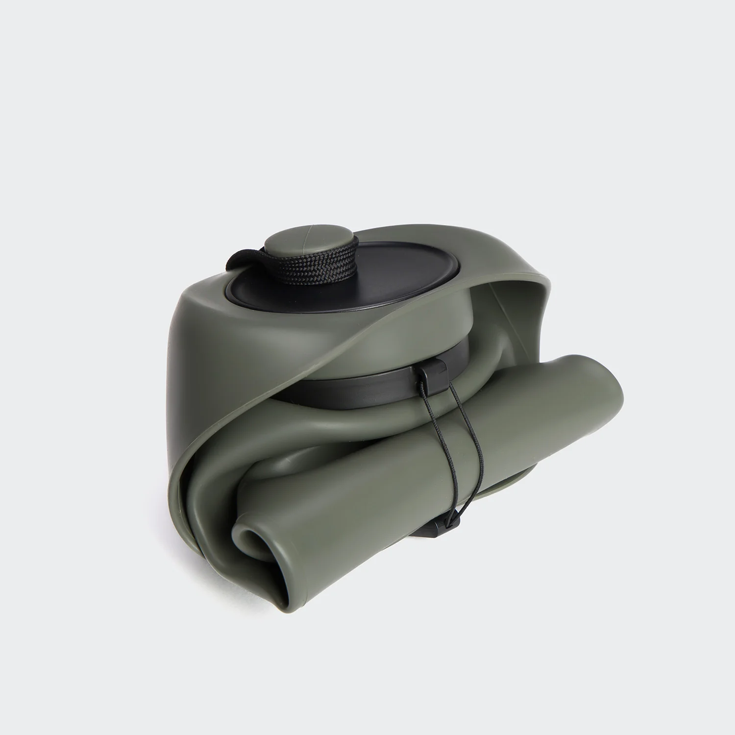 Cloud7 Water Bottle Aktiv Dark Olive Detail 5 On Grey
