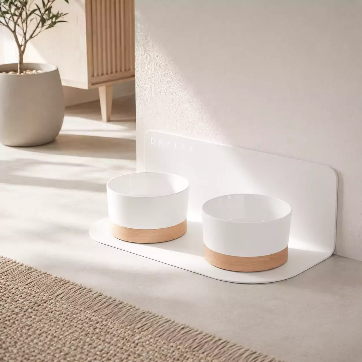 Elegantfeed In Terra White