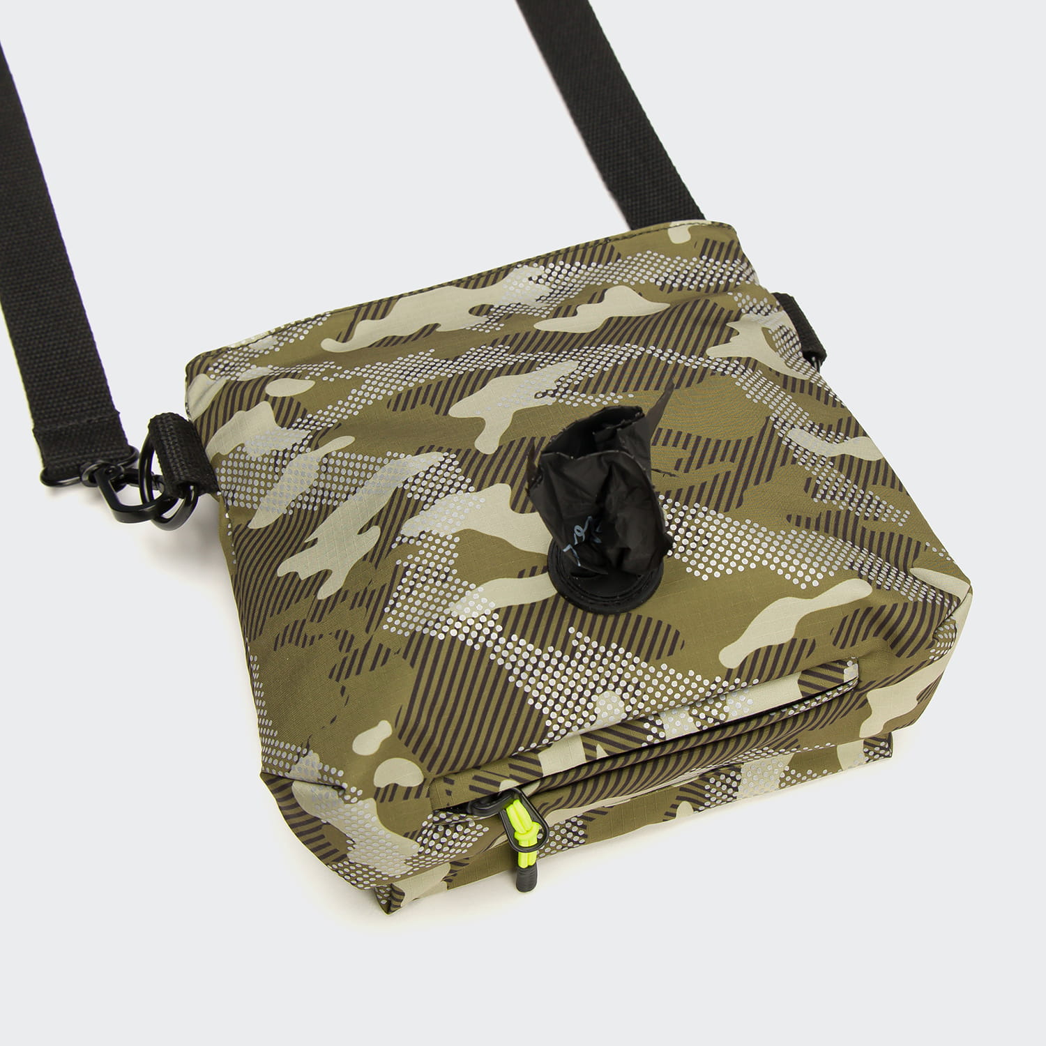 C7 Aktiv Goodiebag Camo 2026 Web Pdp2